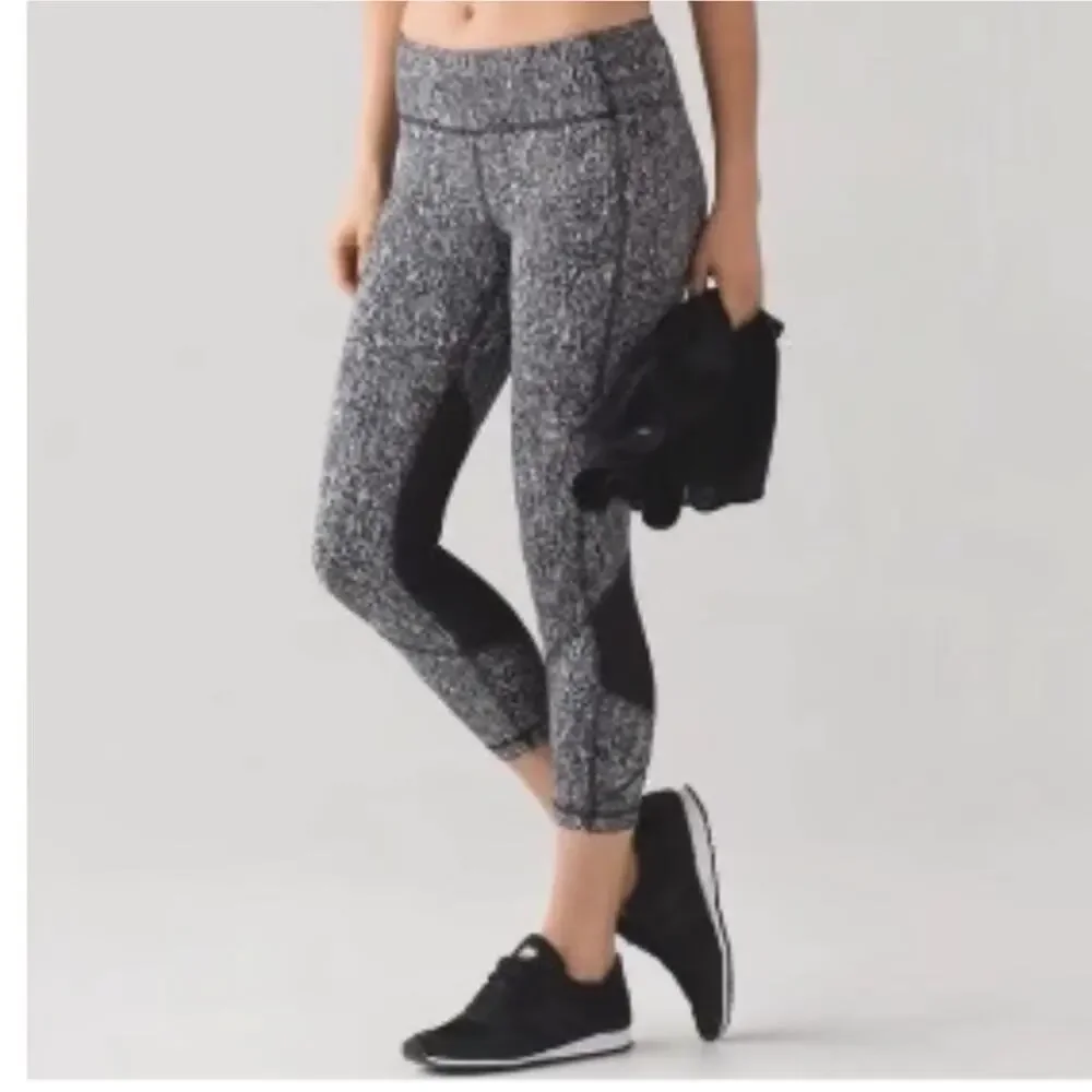 Lululemon Athletica Pace Rival Freckle Flower Crop Leggings, EUC, Size 4